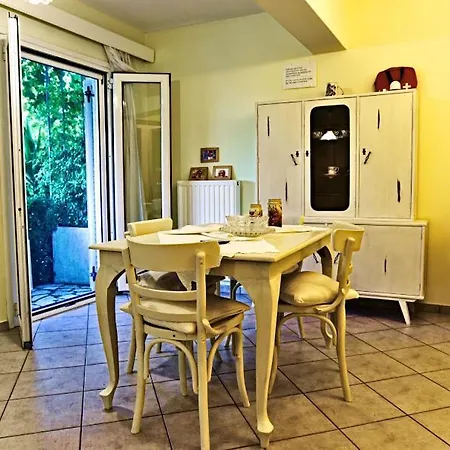 Athina Апартаменты